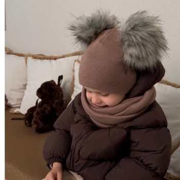 Žieminis komplektas su bumbuliukais