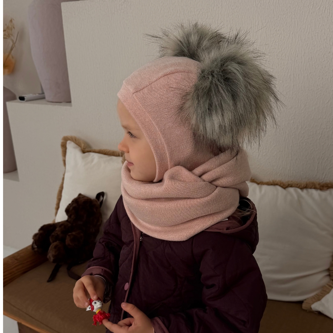 Žieminis šalmukas su BUMBULIUKAIS - Image 3