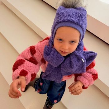 Žieminis Teddy šalmukas su bumbuliuku ir teddy šaliku