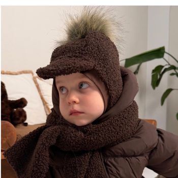Žieminis Teddy šalmukas su bumbuliuku ir teddy šaliku