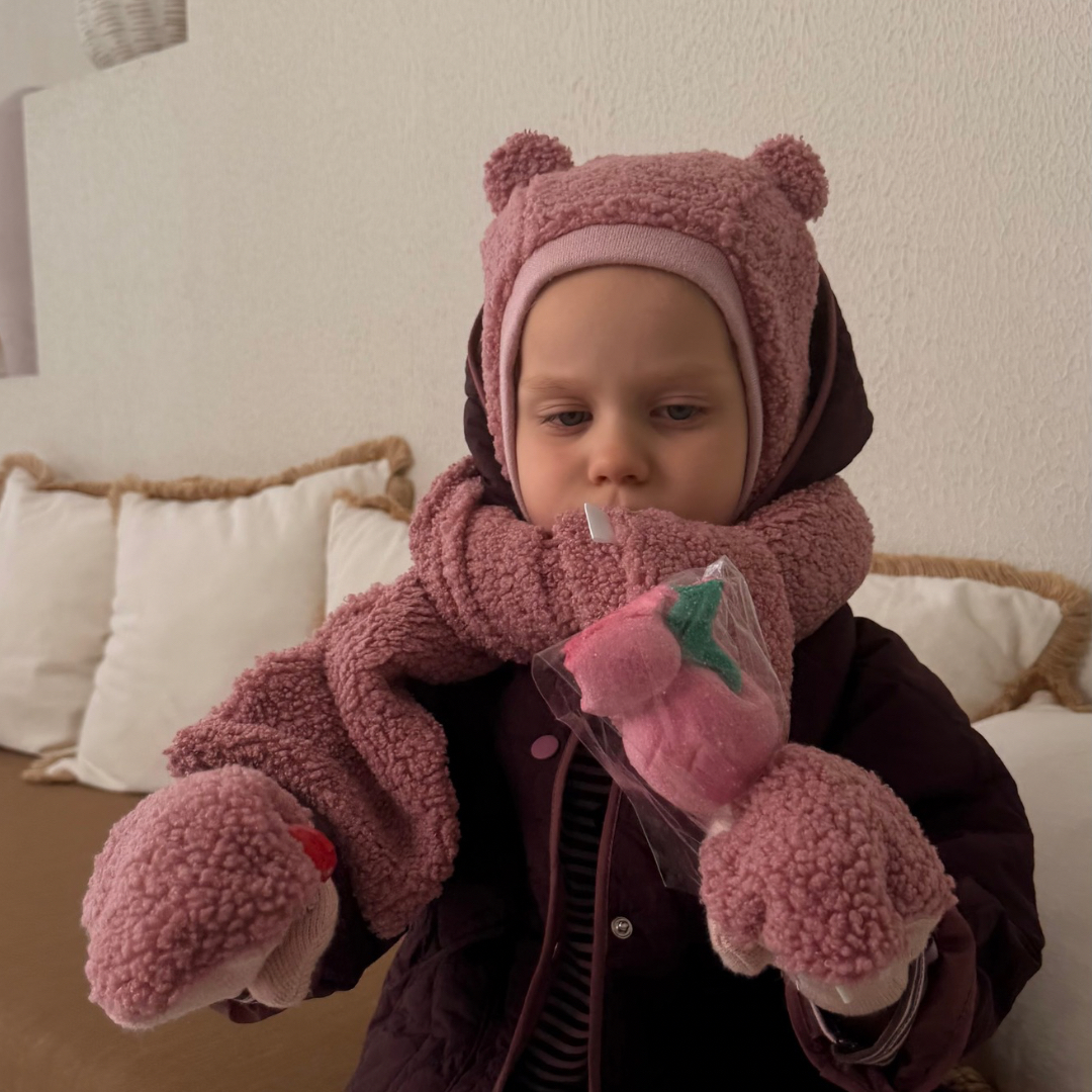 Žieminis Teddy šalmuko komplektas rinkinys su pirštinėmis - Image 6