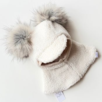 Žieminis Teddy šalmukas su bumbuliukais ir teddy šaliku